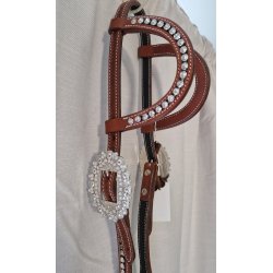 Showhodelag med klare blingspenner